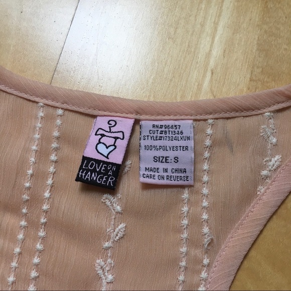 Pink babydoll tank with floral embroidery - Picture 2 of 3